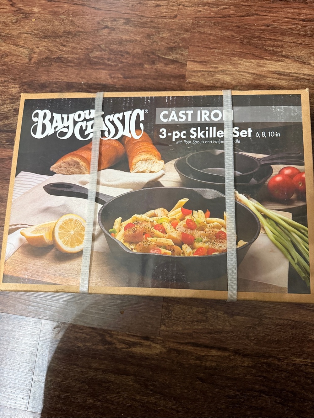 Bayou Classic Black Cast Iron 3-Piece Skillet Set (6, 8, 10 in)